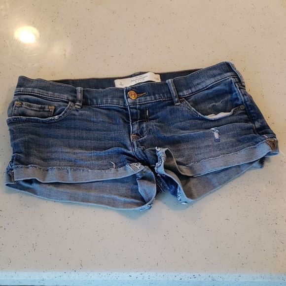 Abercrombie & Fitch Shorts - Picture 1 of 8